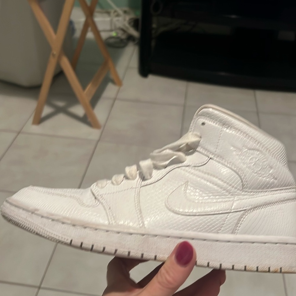 White Leather High top air jordan’s